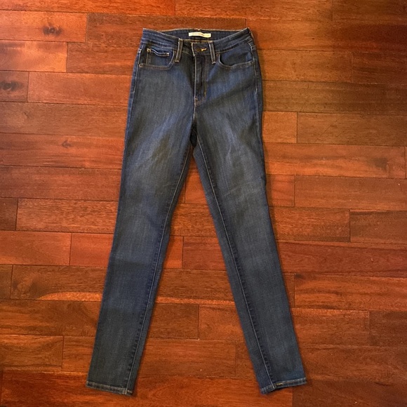 Levi’s 721 High Rise Skinny Jeans - Picture 4 of 6
